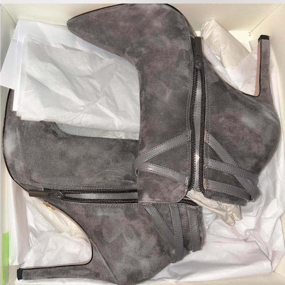 Pour La Victoire Charcoal Heeled Boots